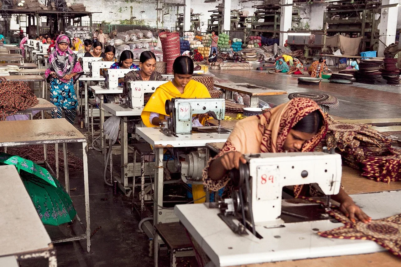 women, workers, sewing, factory, industry, production, dhaka, bangladesh, bangladesh, bangladesh, bangladesh, bangladesh, bangladesh. A fashion supply chain traceability checklist built for real conditions