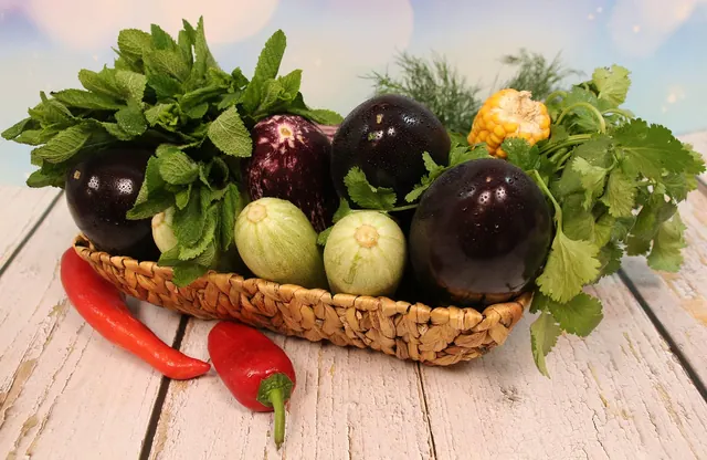 vegetables, basket, food, market, harvest, fresh, sustainable, purchasing, meal, healthy, nourishment, garden, nature, bio, zucchini, kitchen, vitamins, cook, eggplant, vegetarian,