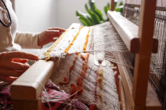 loom, weaving, thread, craft, pattern, fabric, old, handmade, textile, traditional, weave, yarn, weaver, woven, loom, weaving, weaving, weaving, weaving, weaving, fabric, fabric, handmade, textile, textile, yarn. Older and newer approaches to sustainable fashion compared